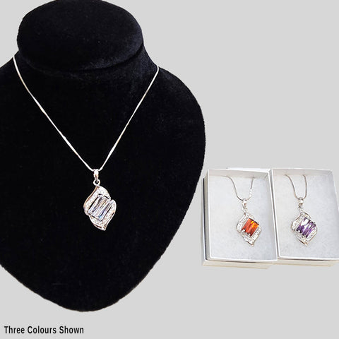 YUNIE LEAF DESIGN W/STONE PENDANT NECKLACE - #N140432C